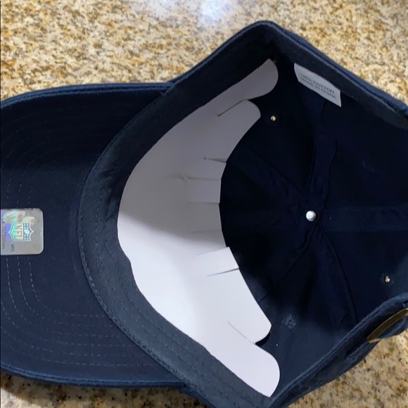 Buccaneers Miller Lite Hat - Picture 6 of 6